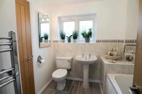 Bathroom.jpg