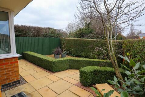Front garden.jpg