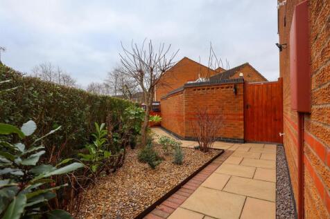 Side garden.jpg