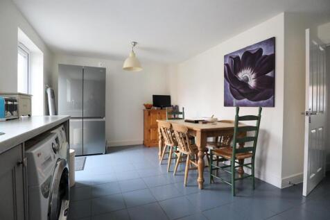 Dining area.jpg