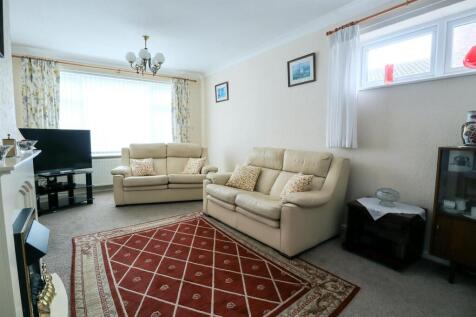 Sitting room (2).jpg