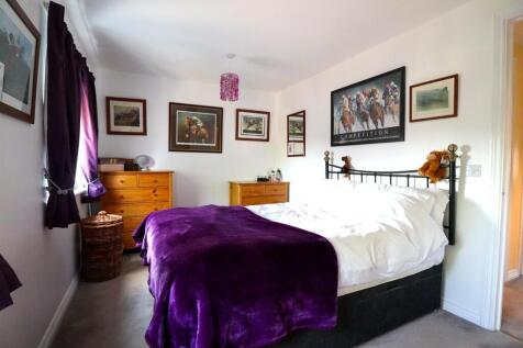 Bedroom 2 (2).jpg