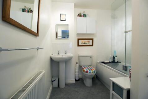 Bathroom.jpg