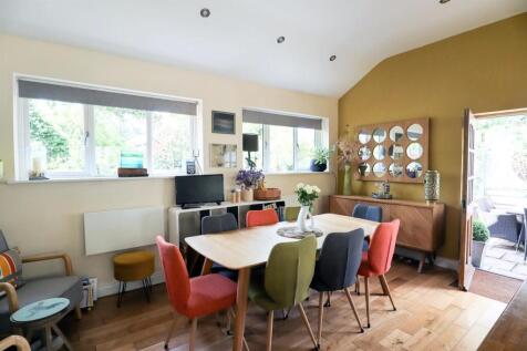 Dining area.jpg