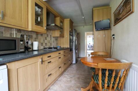 Kitchen (2).jpg