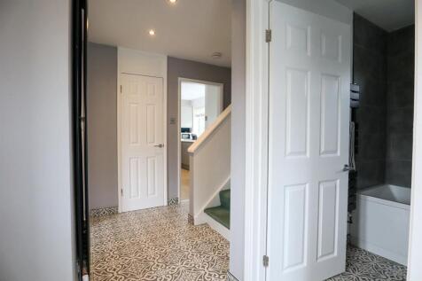 Entrance hallway.jpg