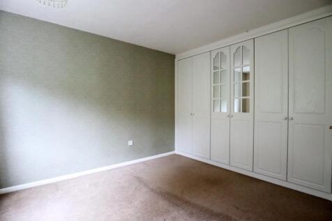 Bedroom 1 (2).jpg