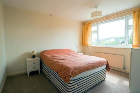 Bedroom 1.jpg
