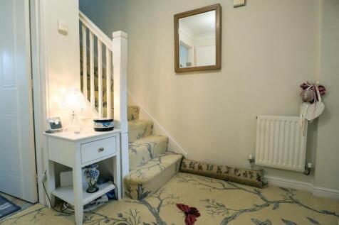 Entrance hallway.jpg