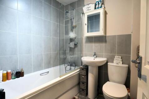 Bathroom.jpg