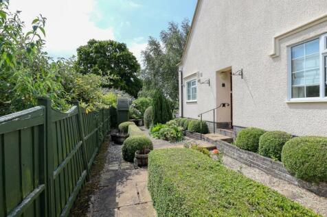 Front garden.jpg