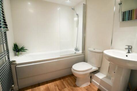 Bathroom.jpg