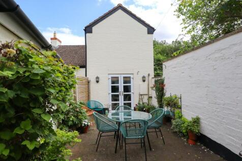 Rear walled garden (3).jpg