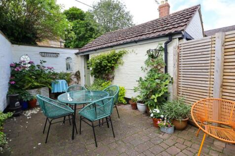 Rear walled garden (2).jpg