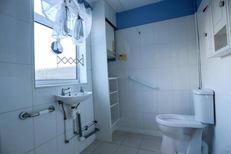 Downstairs shower room.jpg