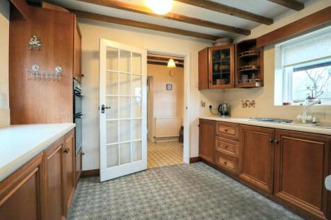 Kitchen (2).jpg