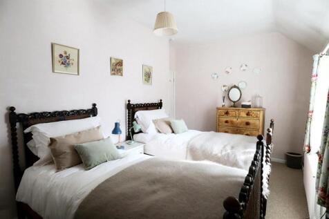 Bedroom 2.jpg