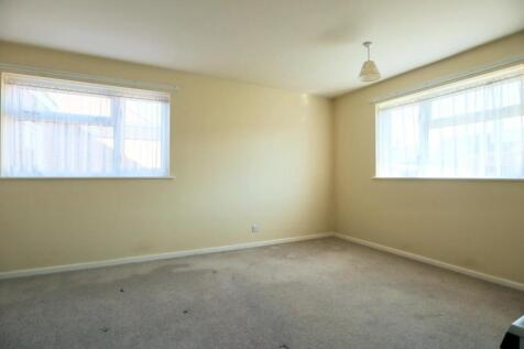 Bedroom 1.jpg