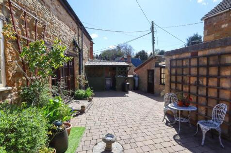 Courtyard garden.jpg