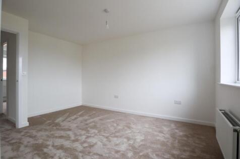 Bedroom 1.jpg