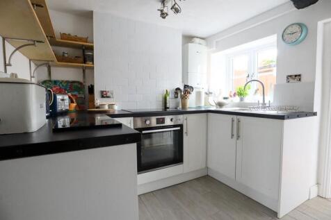 Kitchen (2).jpg