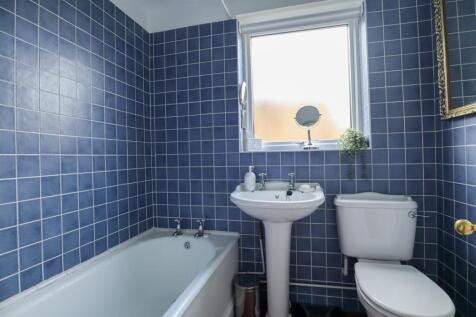 Bathroom.jpg