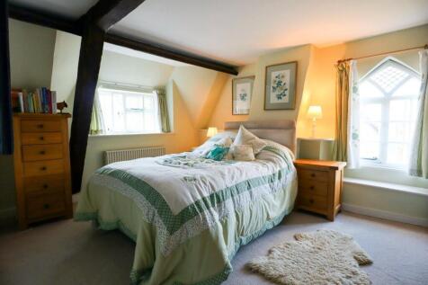 Bedroom 1.jpg