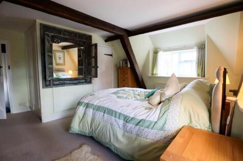 Bedroom 1 (2).jpg