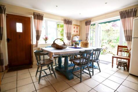 Dining area.jpg