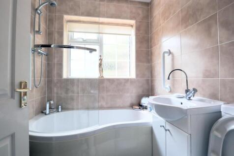 Bathroom.jpg