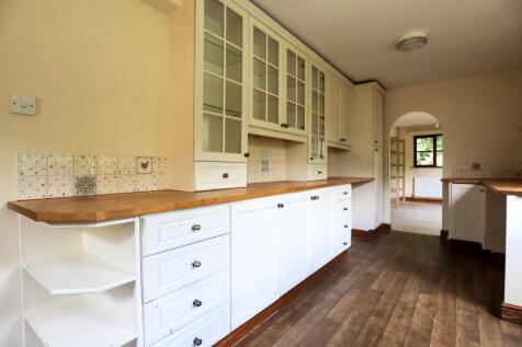 Kitchen (2).jpg