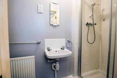 Shower room.jpg