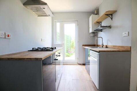 Kitchen (2).jpg