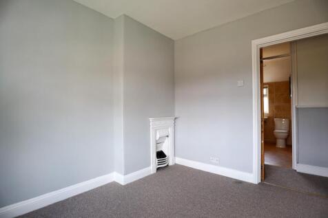Bedroom 2 (2).jpg