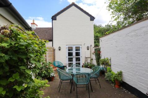 Rear walled garden (3).jpg