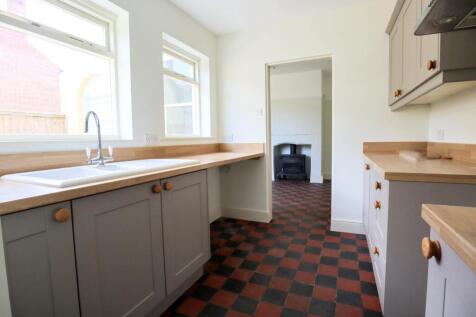 Kitchen (2).jpg