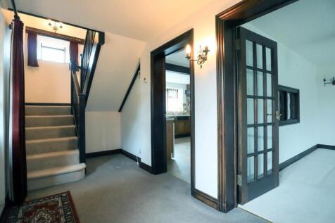 Entrance hallway.jpg
