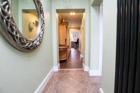 Entrance hallway.jpg