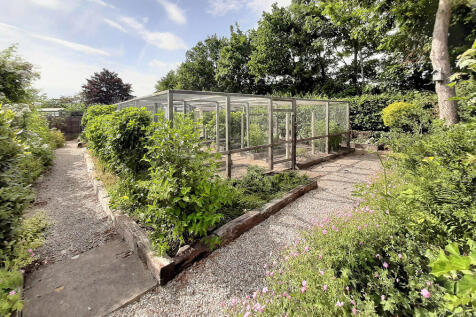 06 Garden