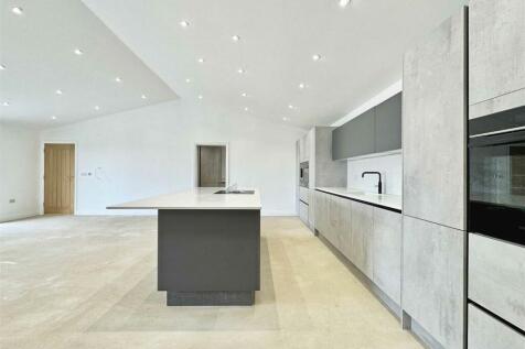 Kitchen 2.jpg