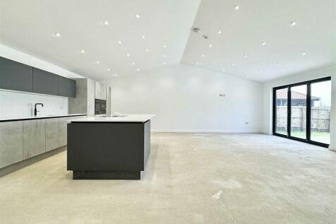 Kitchen:Family Room.jpg