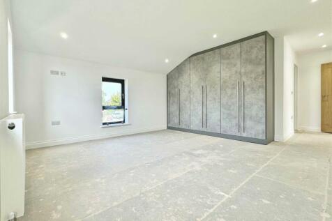 Master Bedroom.jpg