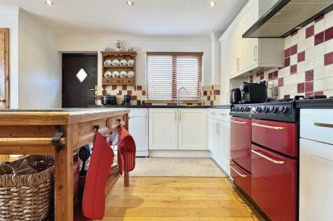 Kitchen 4.jpg