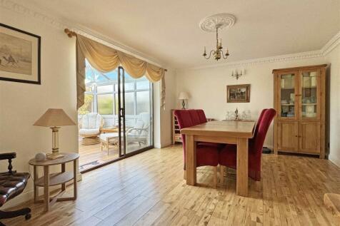 Dining Room 2.jpg