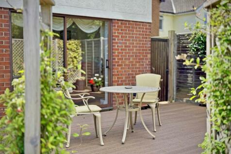 Decking Area 2.jpg