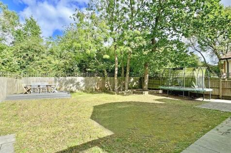 Rear Garden b.jpg
