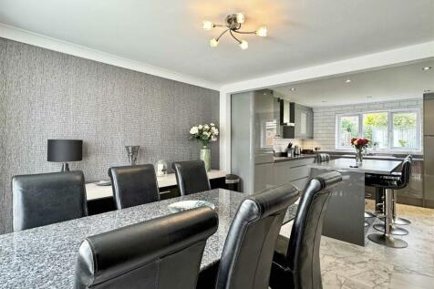 Dining Area.jpg
