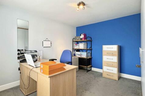 Bedroom 4.jpg