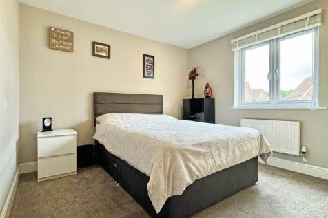 Bed 5.jpg