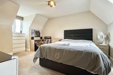 Bed 3.jpg